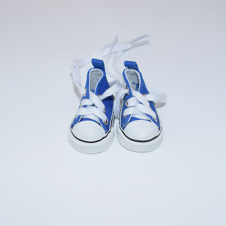 Canvas Shoes in stock