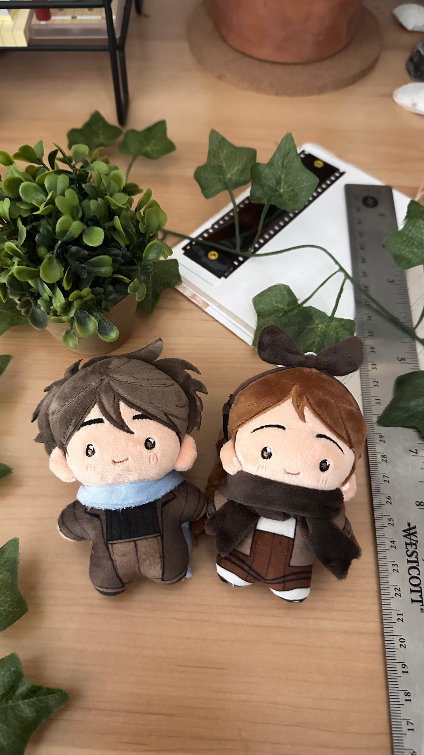 oli & an plushies ♡